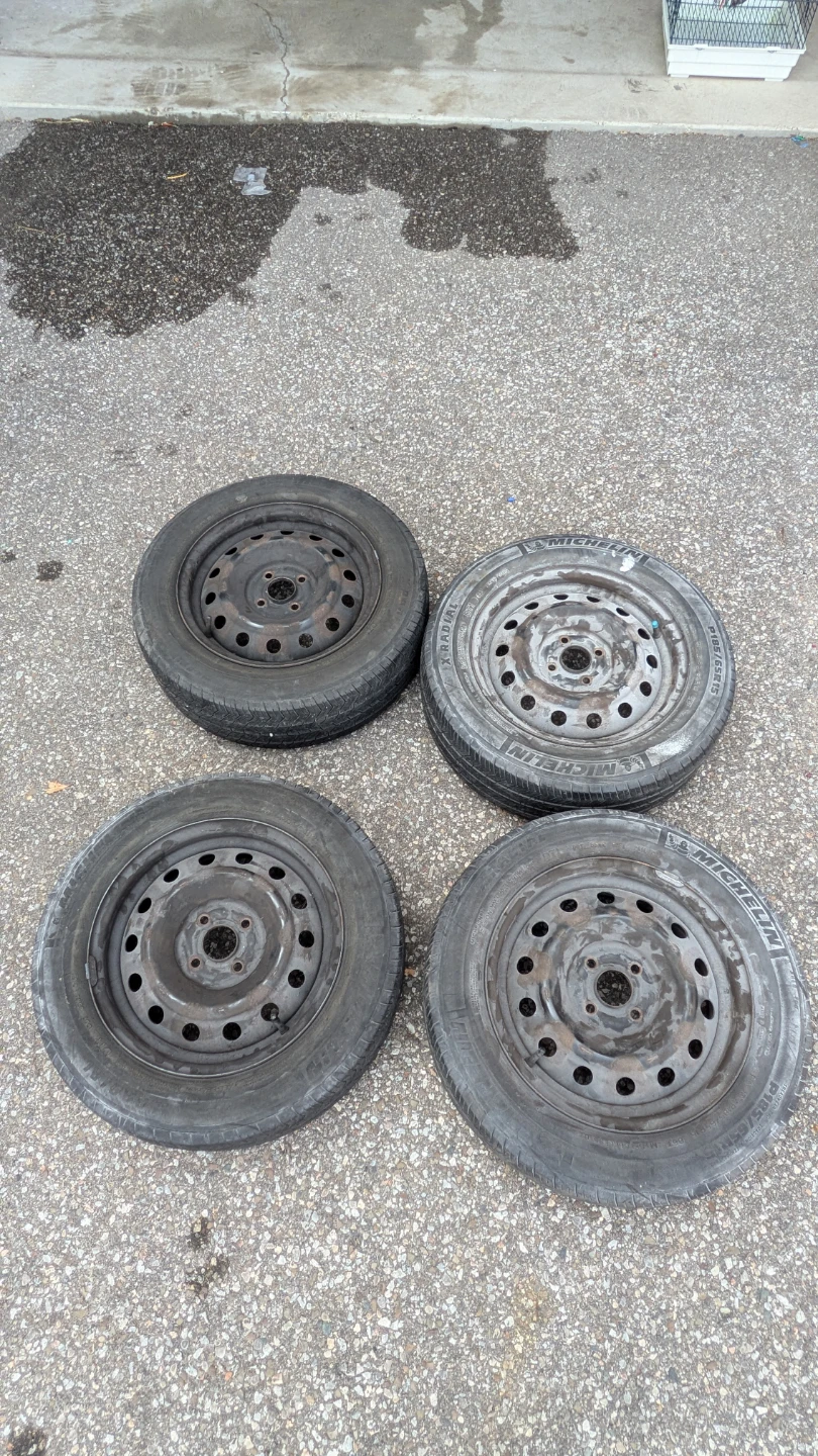 Set of 4 Michelin Tires - photo 5