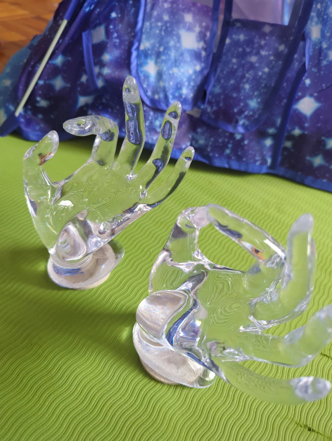 Clear Acrylic Hand Display Stands (Set of 2) - photo 4