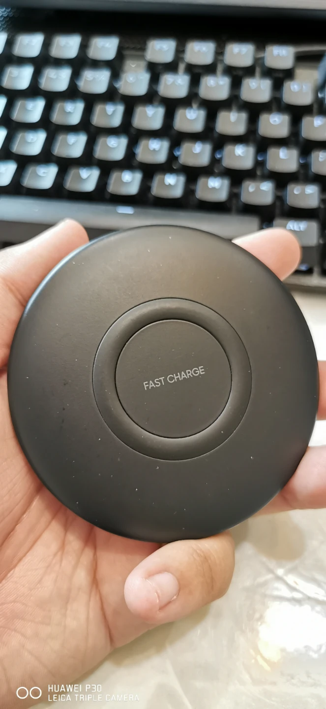 Samsung Wireless Fast Charger EP-P1100