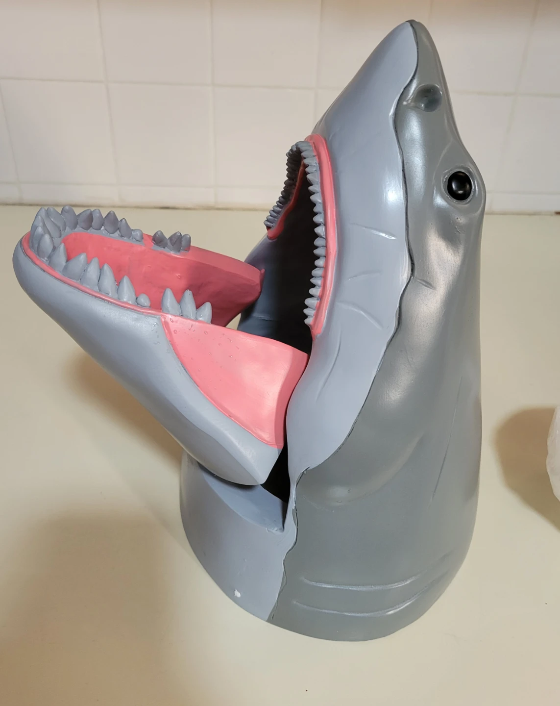 JAWS Movie GREAT WHITE SHARK HEAD Collectible/ NEW