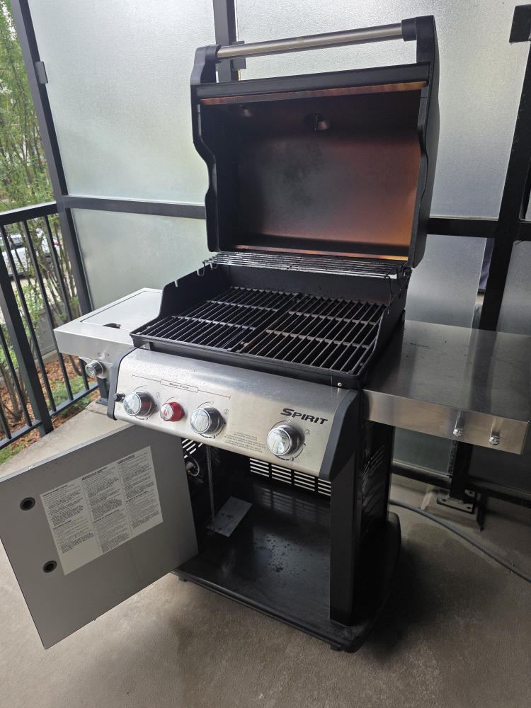 Weber Spirit E 335 Natural Gas Grill - photo 2