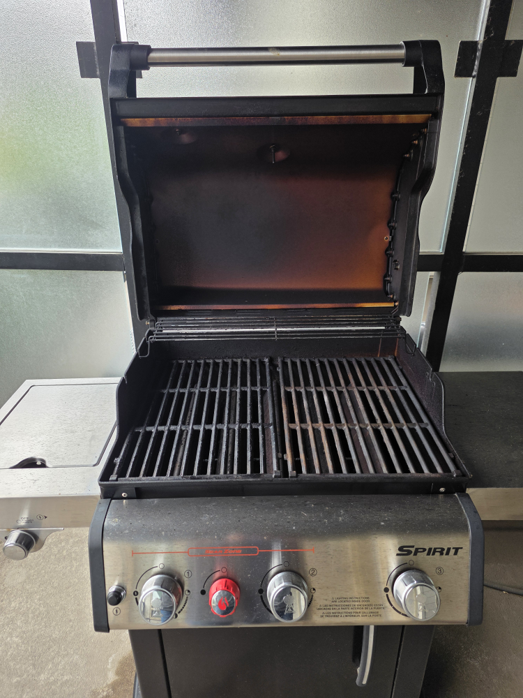 Weber Spirit E 335 Natural Gas Grill - photo 3