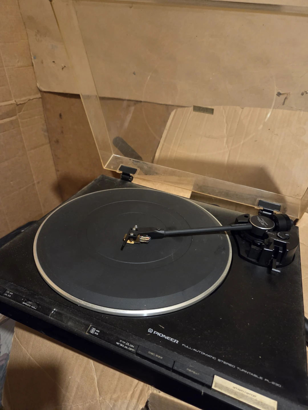 Pioneer PL-930 Full-Automatic Stereo Turntable