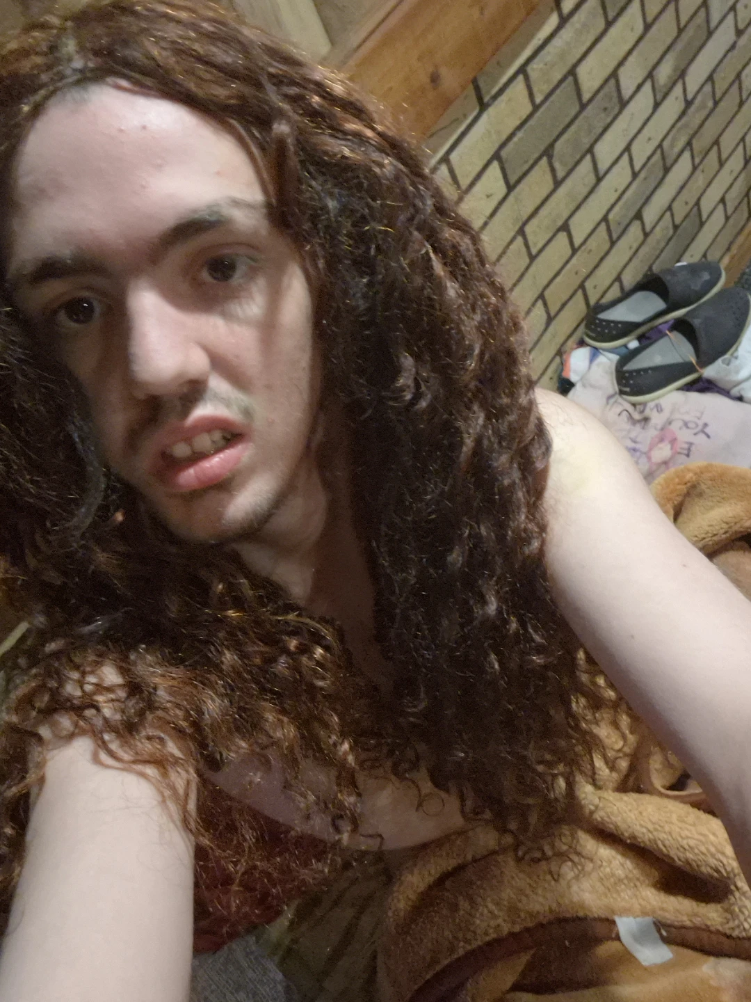 Long wavy dark brown human hair wigs please - photo 3