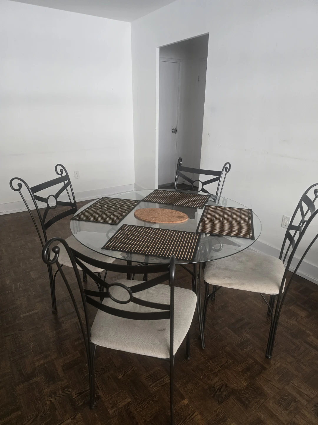 Glass Dining Table with 4 Chairs – Good Condition - photo 2