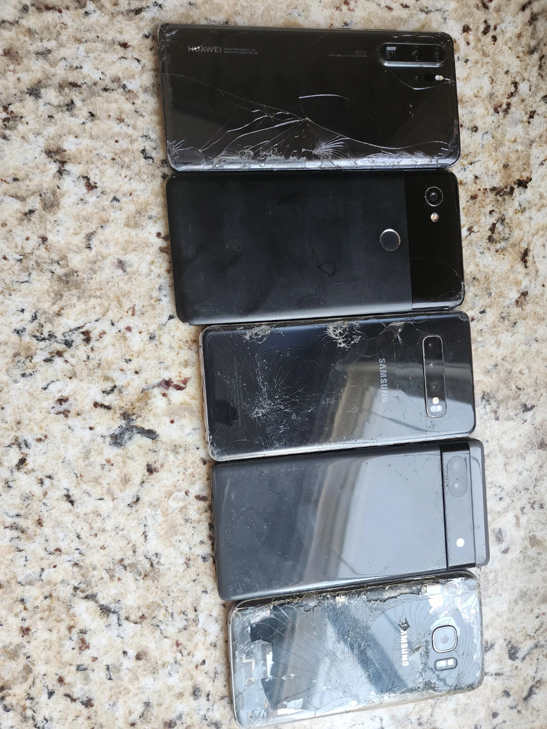 Lot of 6 Used Smartphones (Damaged Screens) - photo 2