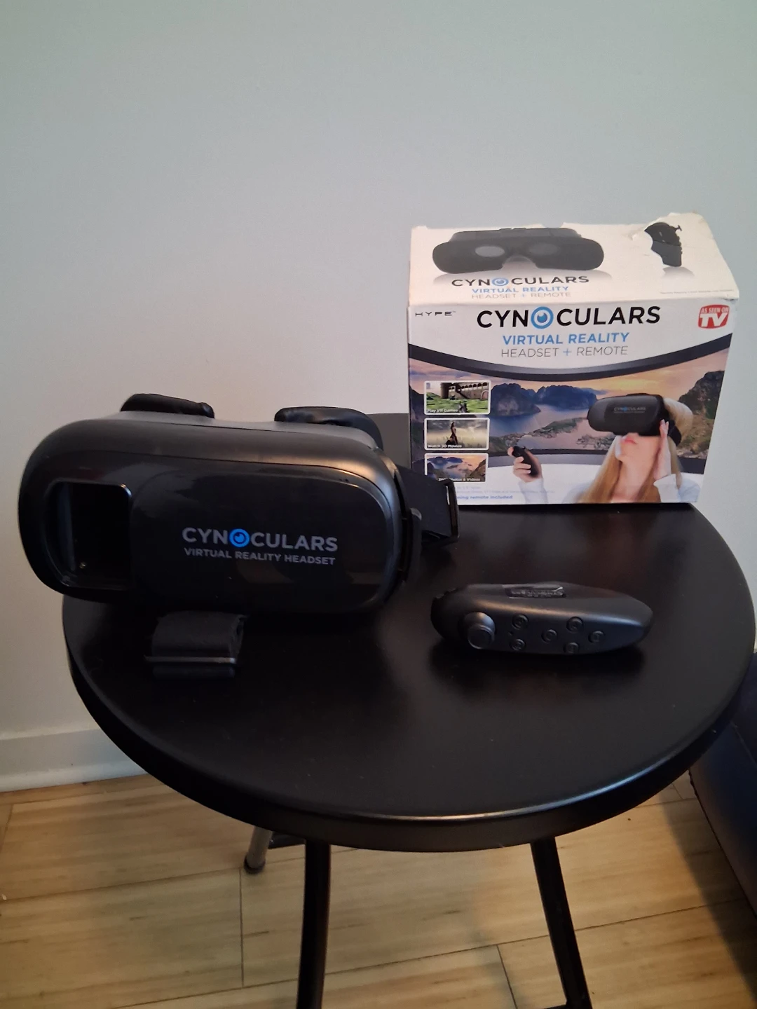 Cynoculars Virtual Reality Headset with Remote - photo 2