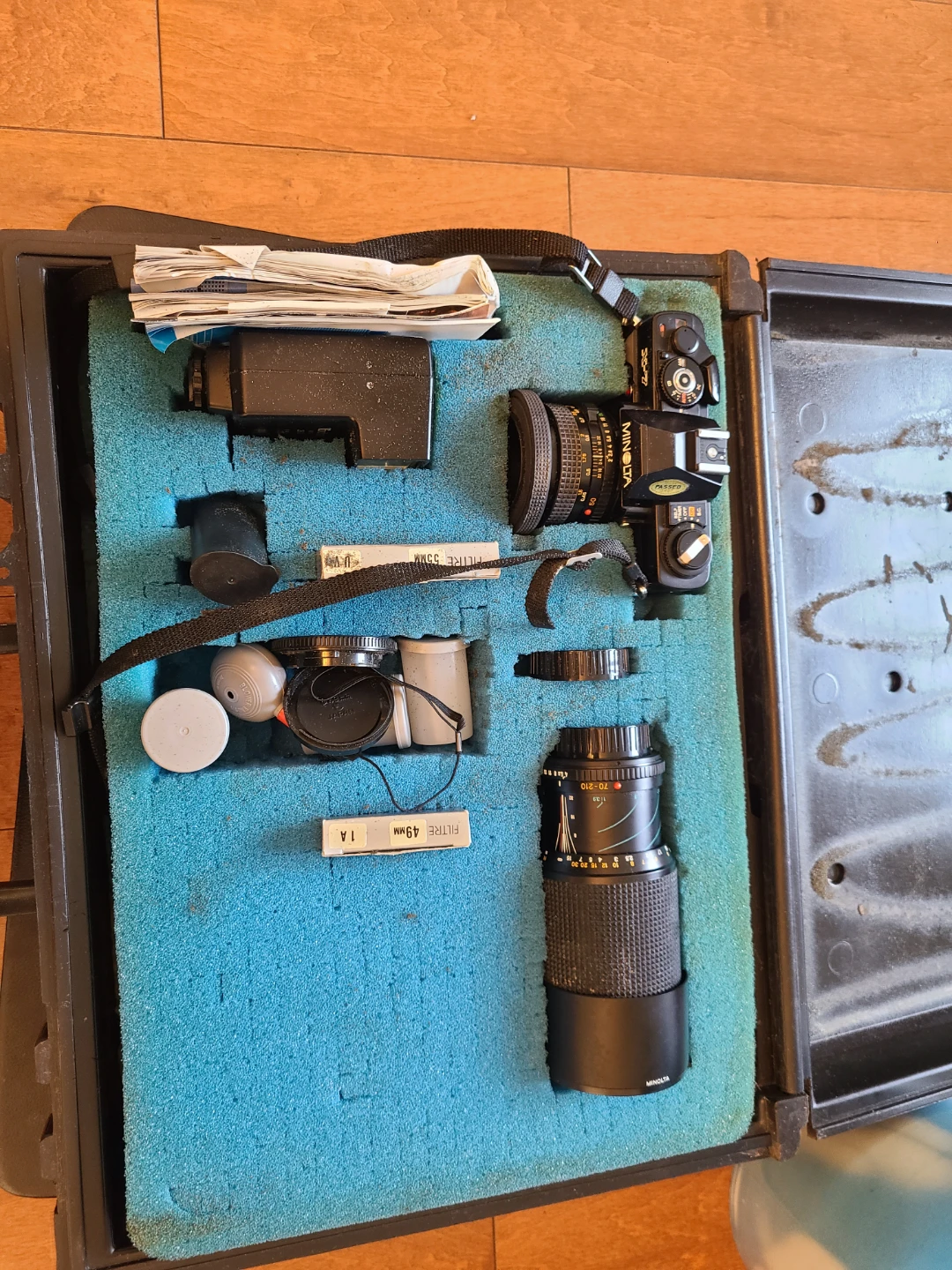 Minolta X-7 Camera with Lens and Case - photo 4