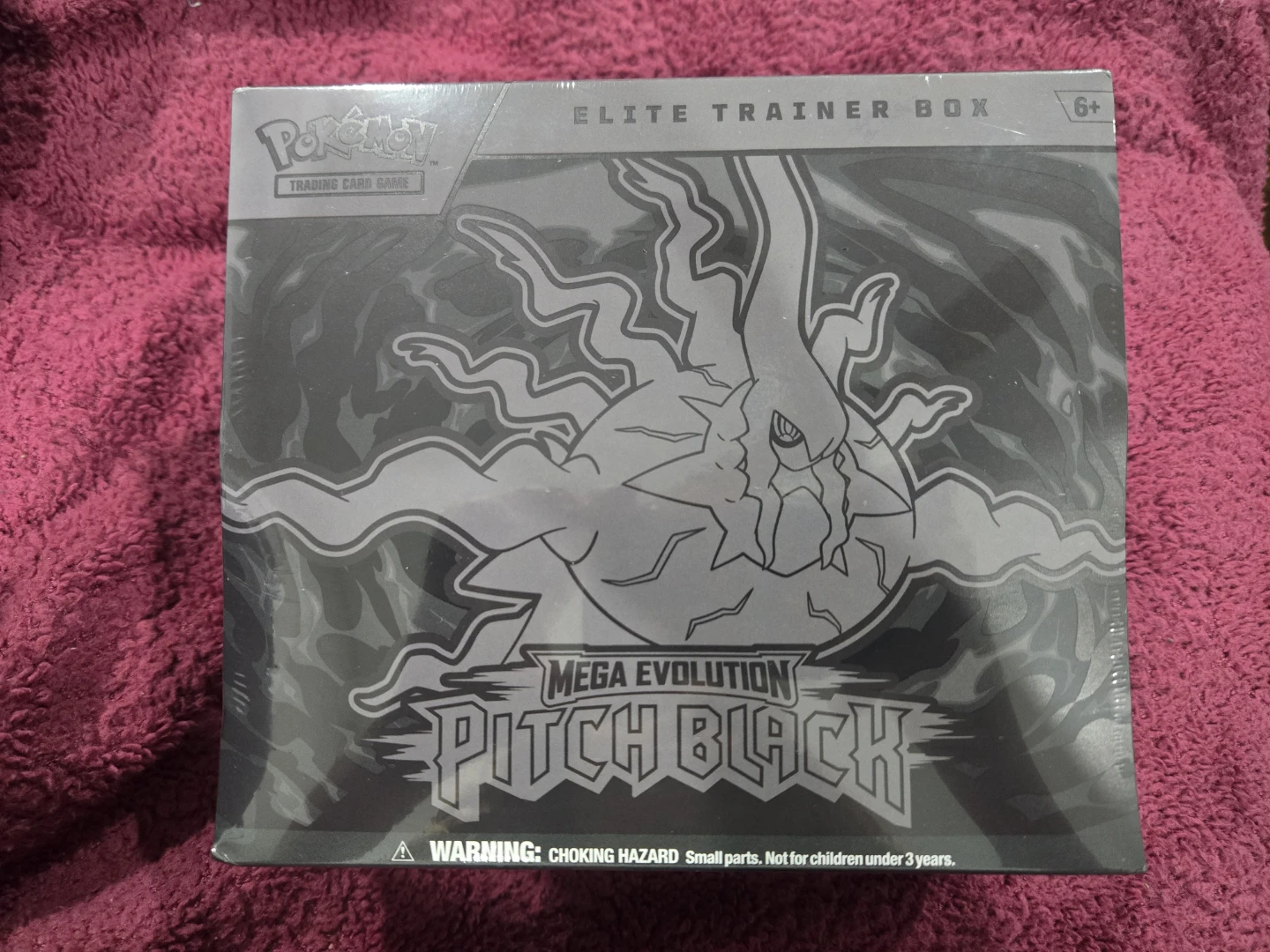Pokemon Mega Evolution Pitch Black Elite Trainer Box