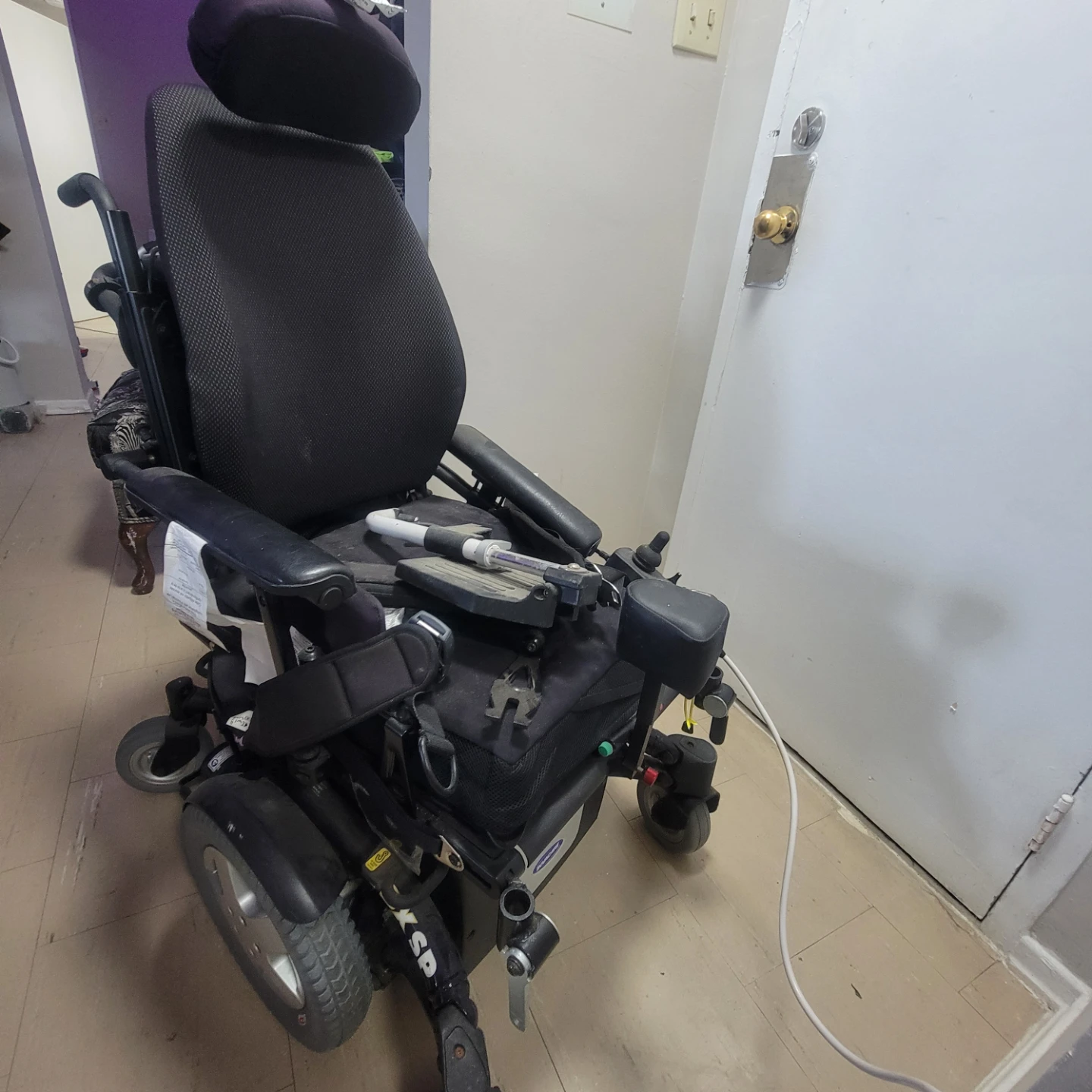 Invacare TDX SP Power Wheelchair(needs repair/parts) - photo 4