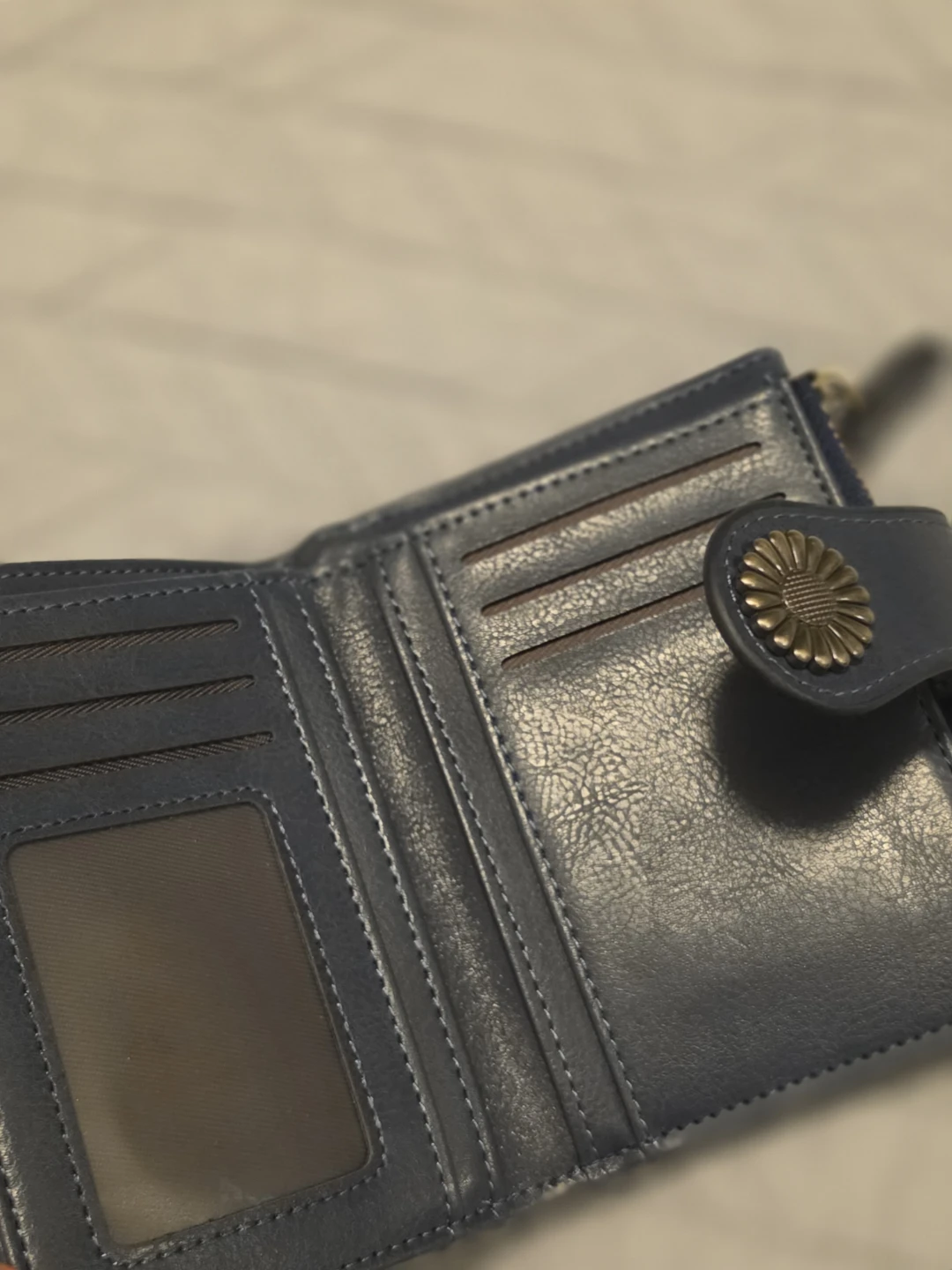 Blue bifold wallet with floral snap button - photo 5