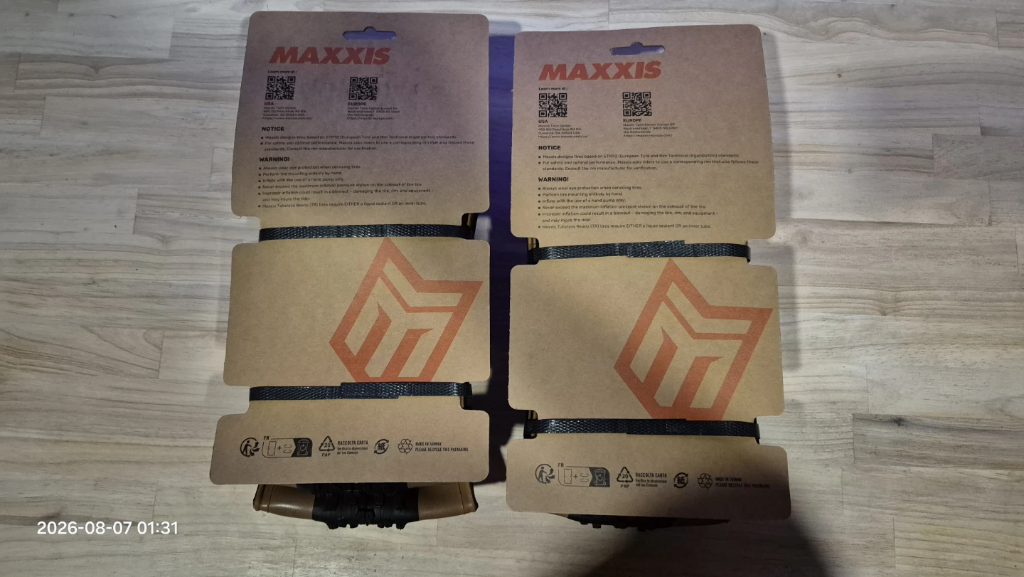 Maxxis Ikon 27.5x2.20 Tires - photo 3