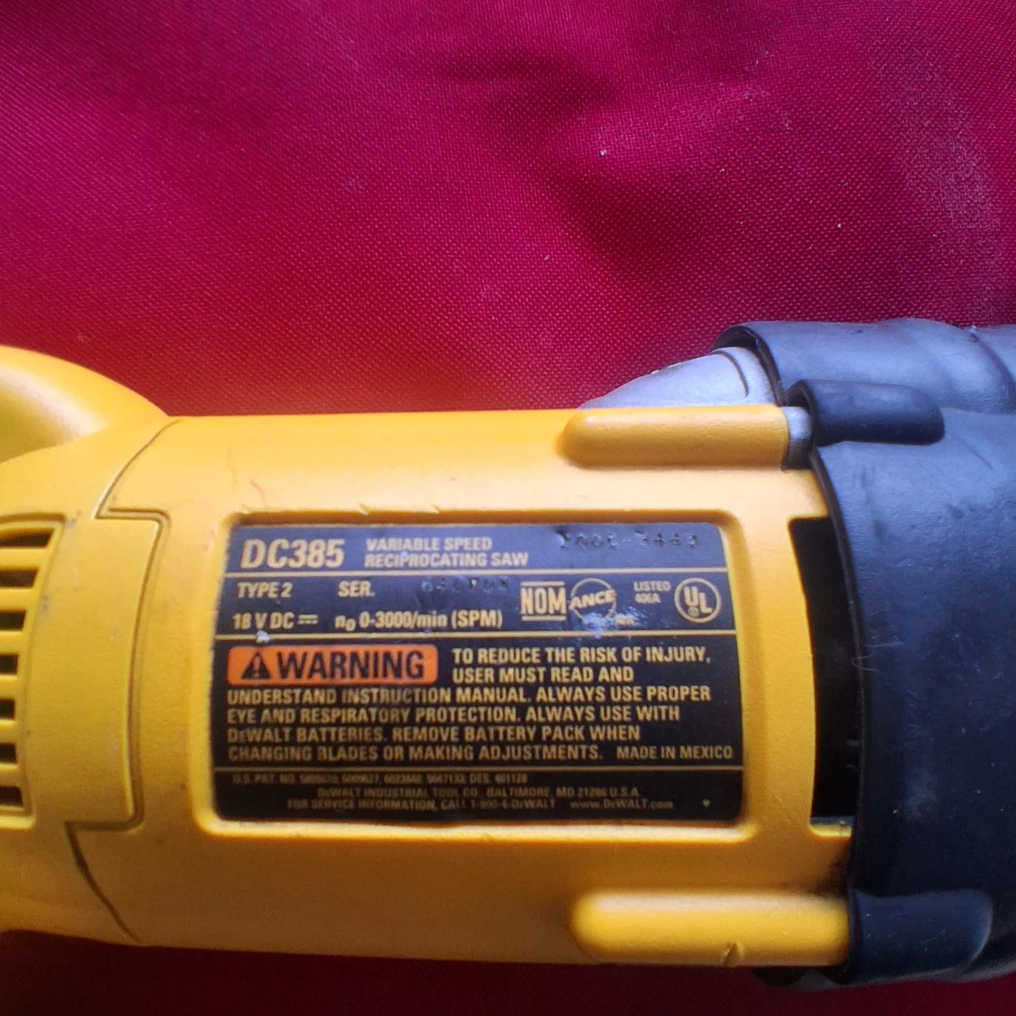 DeWalt DC385 Variable Speed Reciprocating Saw - photo 3