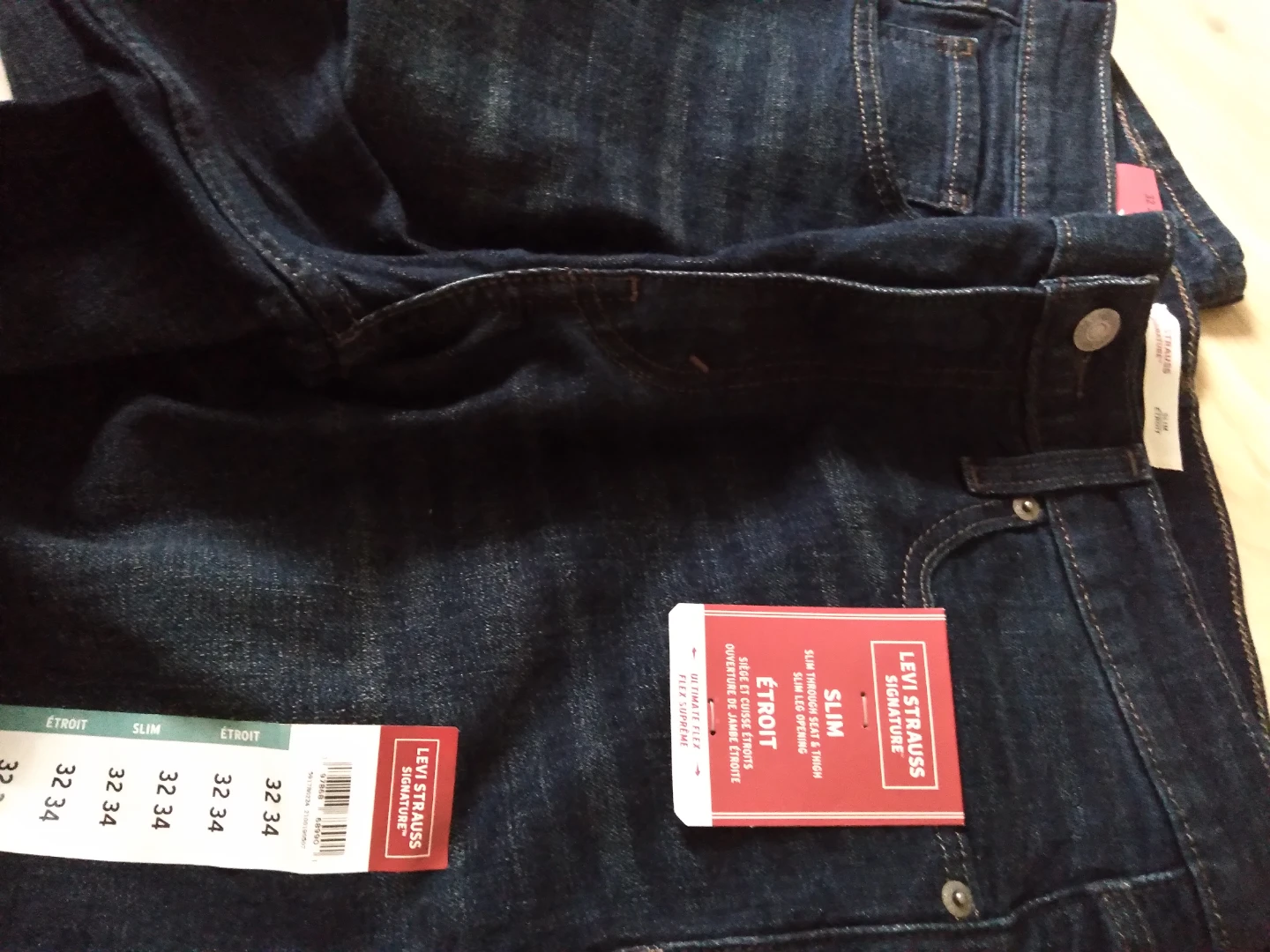 Levi Strauss Signature Slim Jeans