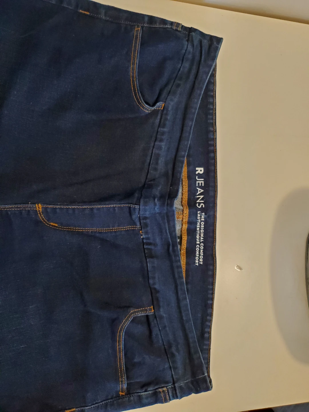 R Jeans Size 36 Dark Wash Denim Capris