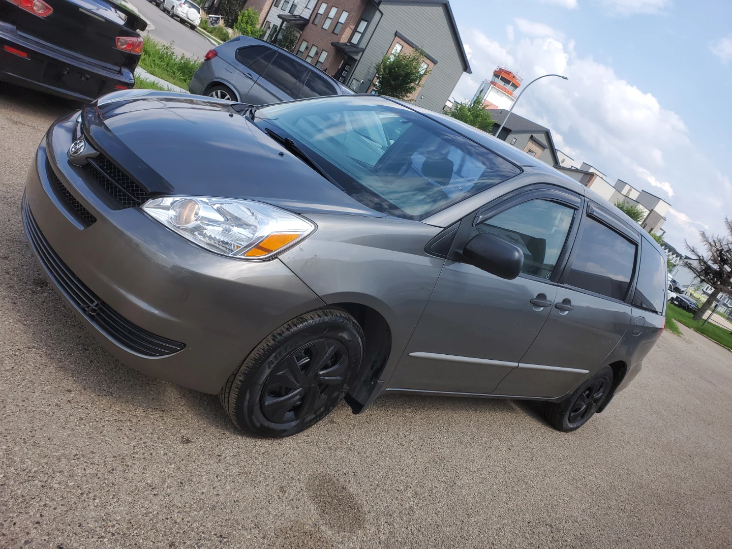 2004 Toyota Sienna CE Minivan - photo 3