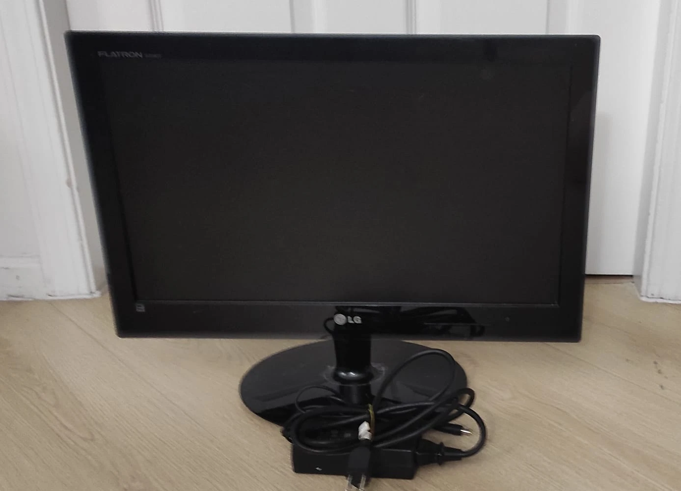 LG Flatron E2040T Monitor