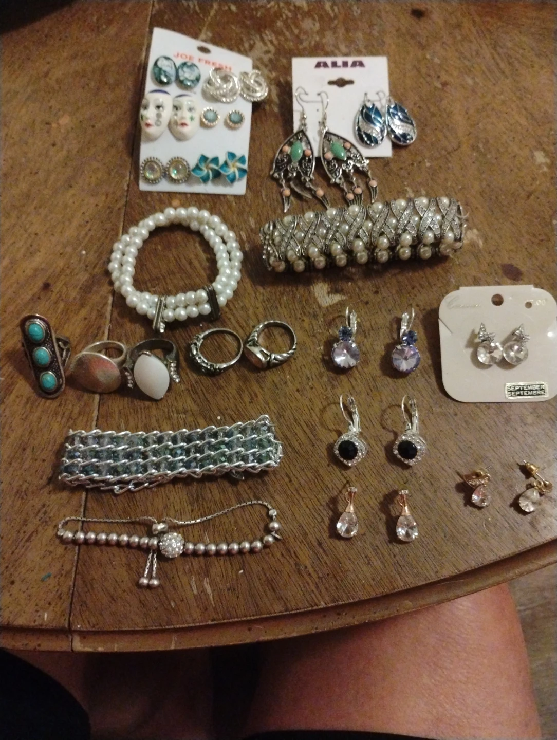 Assorted Women's Jewellery Lot