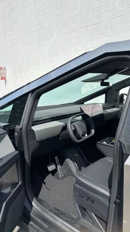 Tesla Cybertruck - photo 4