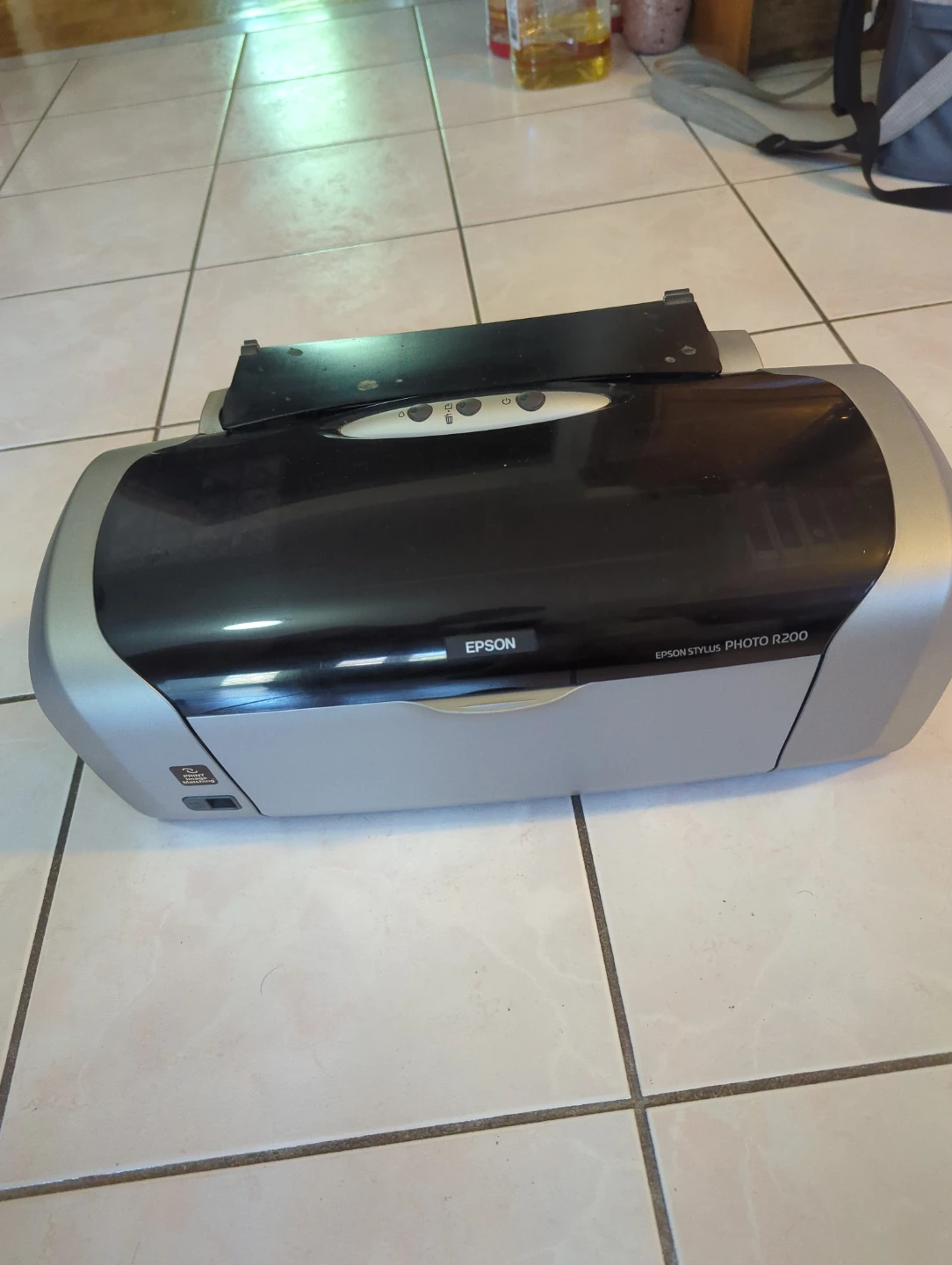 Epson Stylus Photo R200 Printer - photo 5