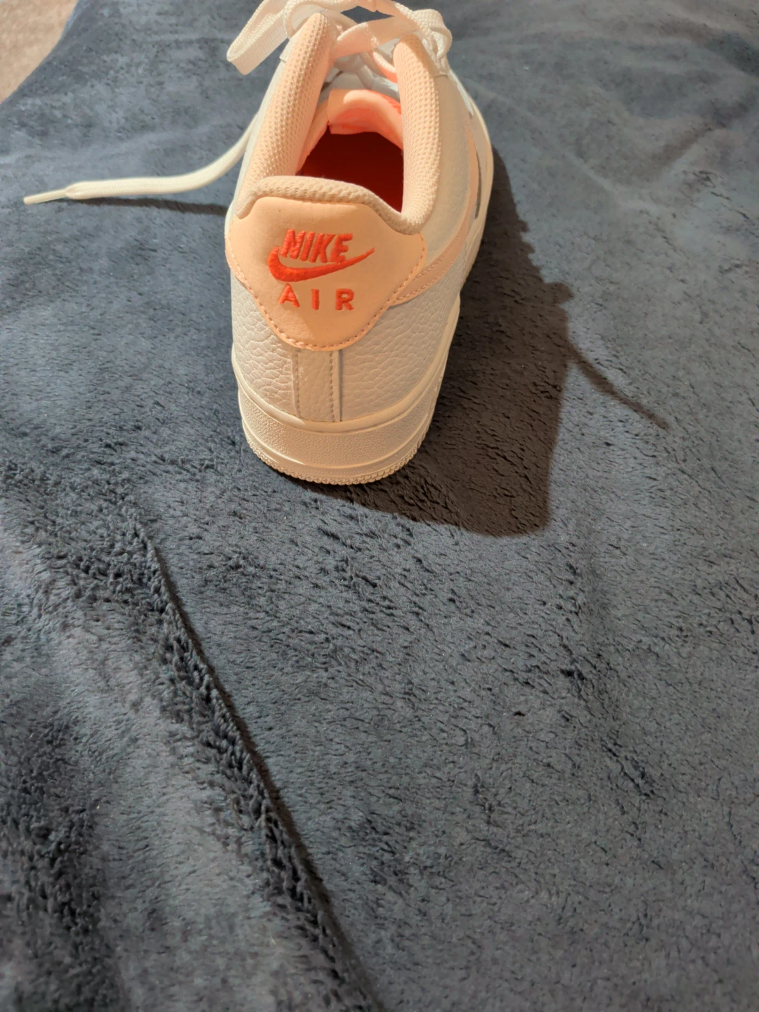 New Nike size  6Y or 7.5-8 women or 6-6.5 men's - photo 3