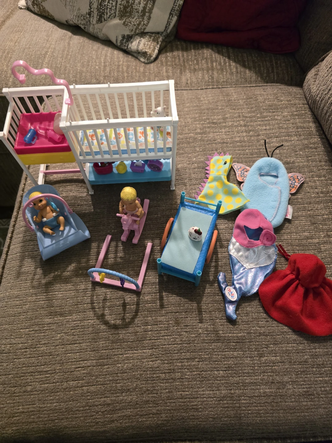 Dollhouse Baby Crib and Accessories Set - photo 3