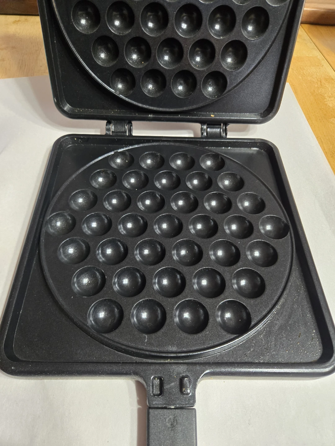 Pampered Chef Bubble Puff Nonstick Kitchen Waffle Pan Maker - photo 3