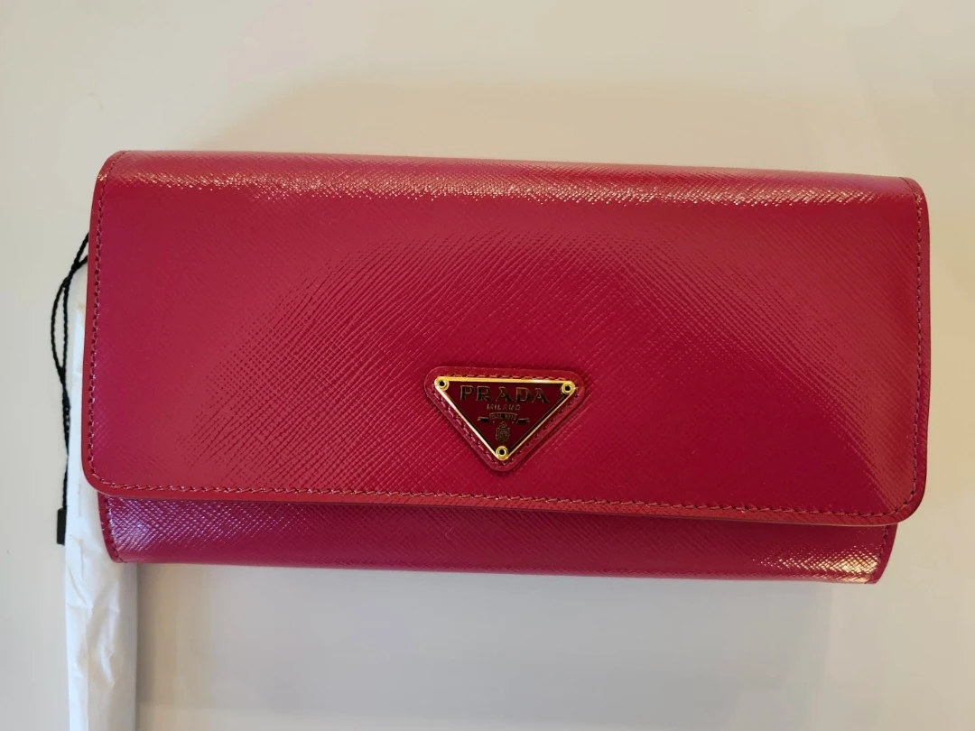 Prada Pink Patent Leather Wallet - photo 2