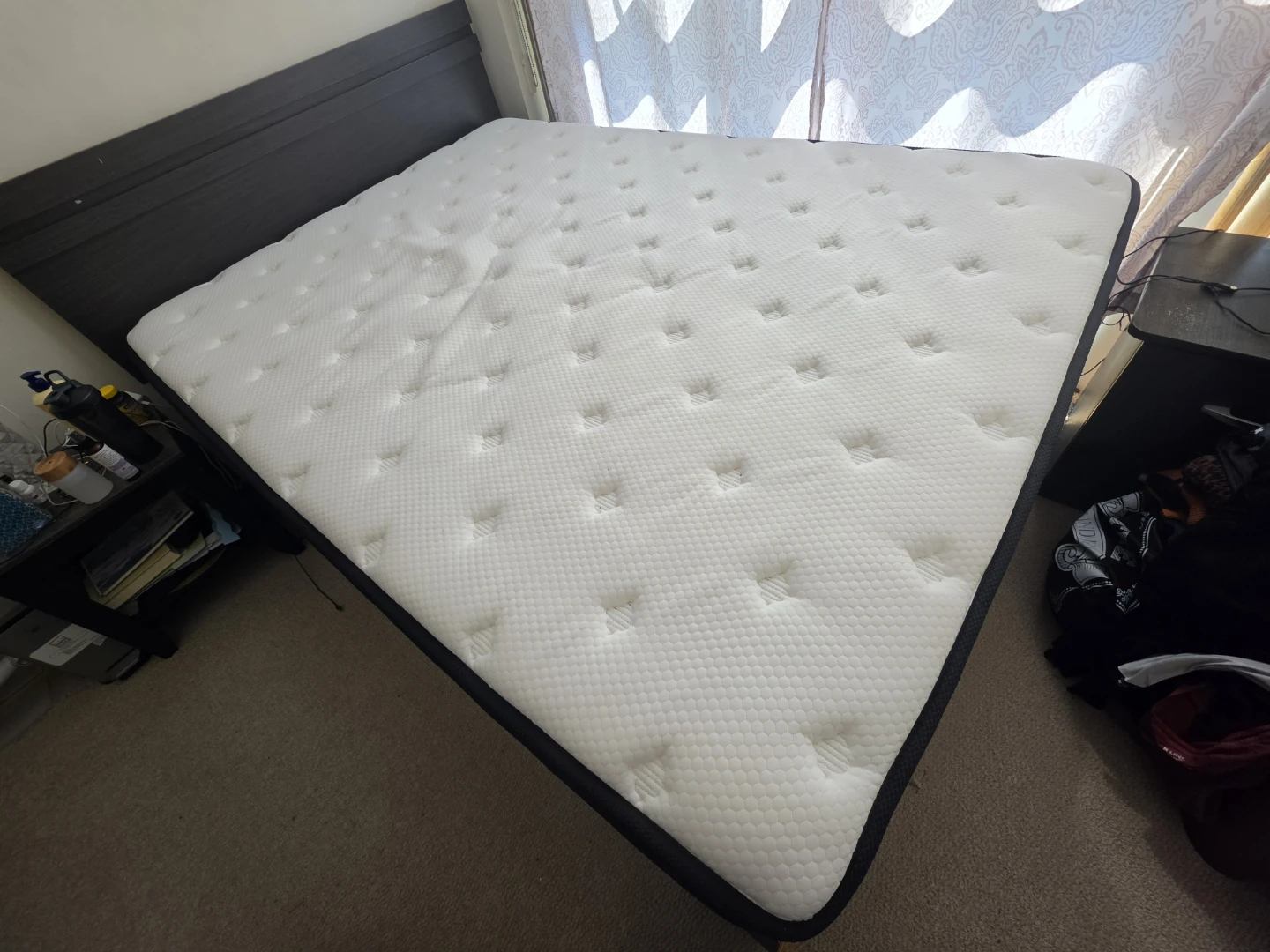 QUEEN Mattress: MOVE OUT SALE