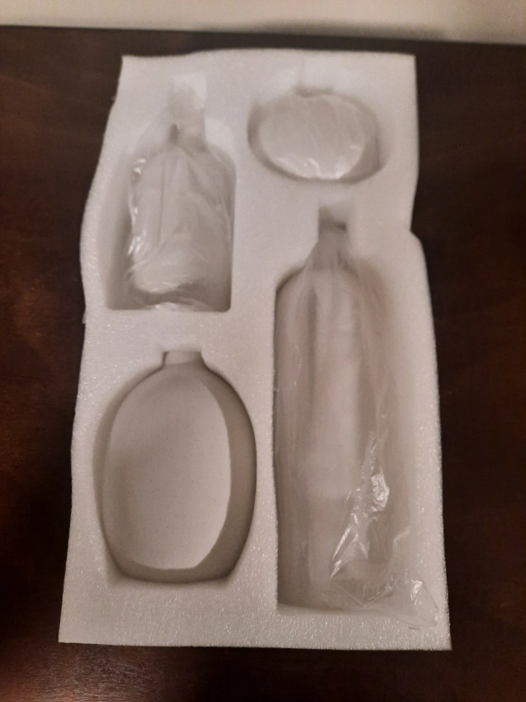 White Ceramic Vase Set of 4 - photo 2