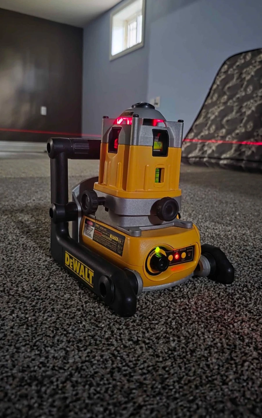 DeWalt Laser Level with Case