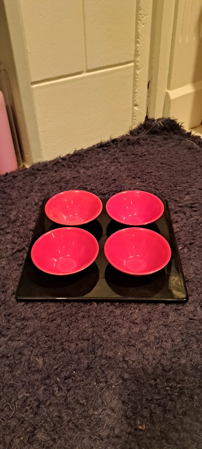 4-piece Appetizer Bowl Set on black plater - photo 3