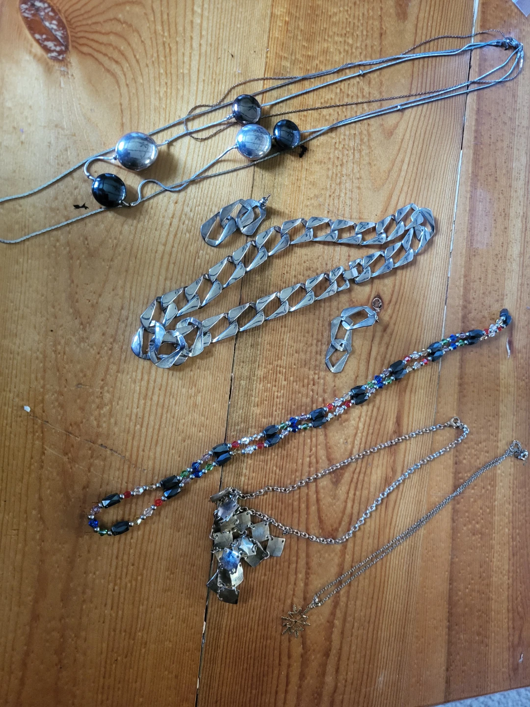 Silver tone chunky chain necklace and earrings set