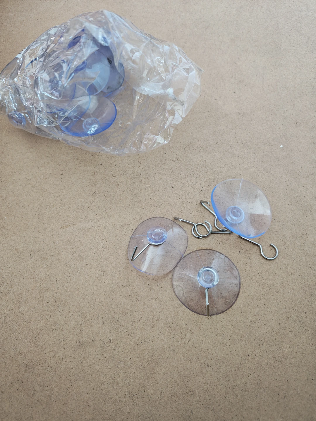 45mm Pliable Suction Cups W/ Hooks (16 Pack) - photo 2