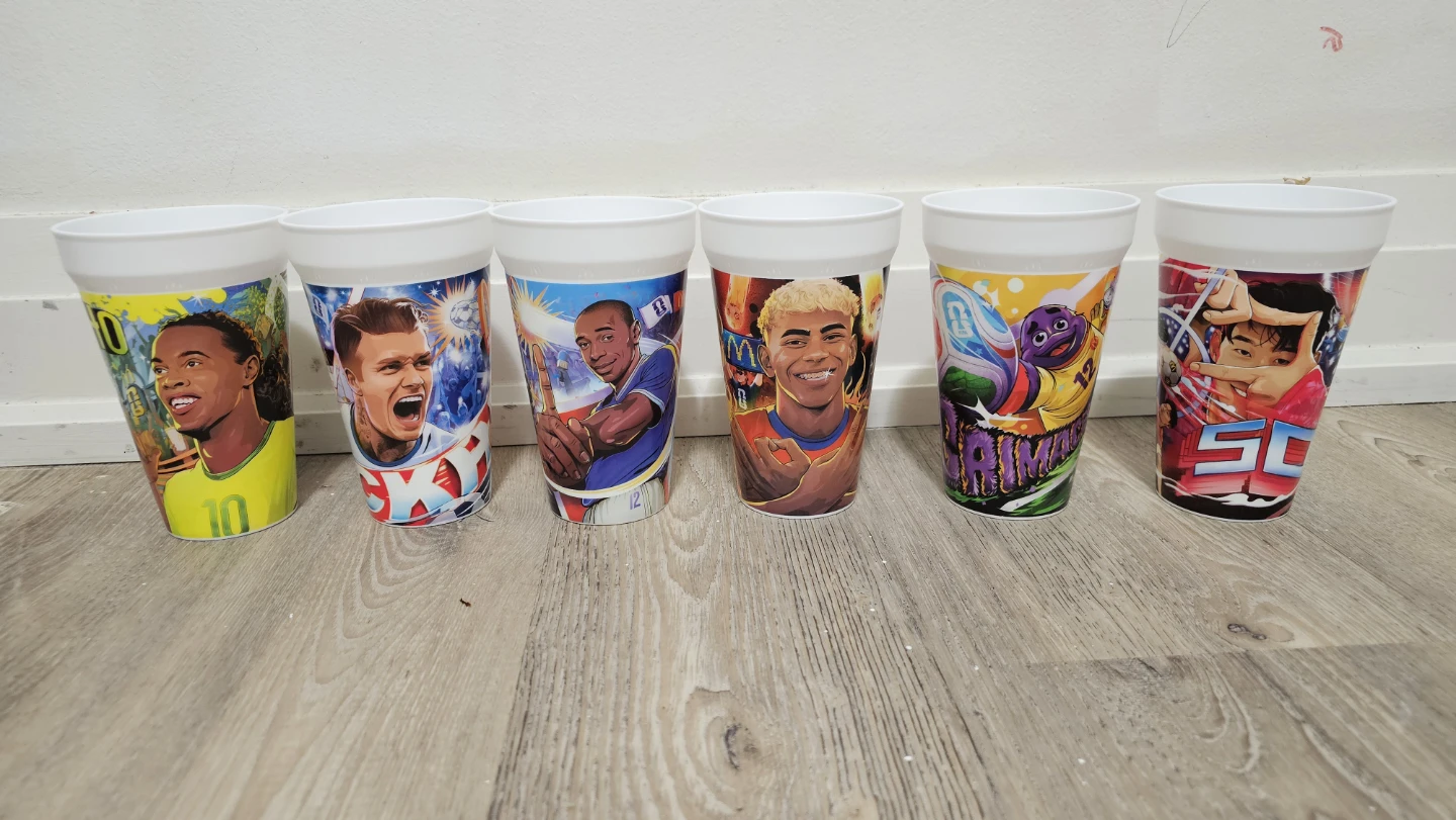 Set of 6 Soccer Player Cups