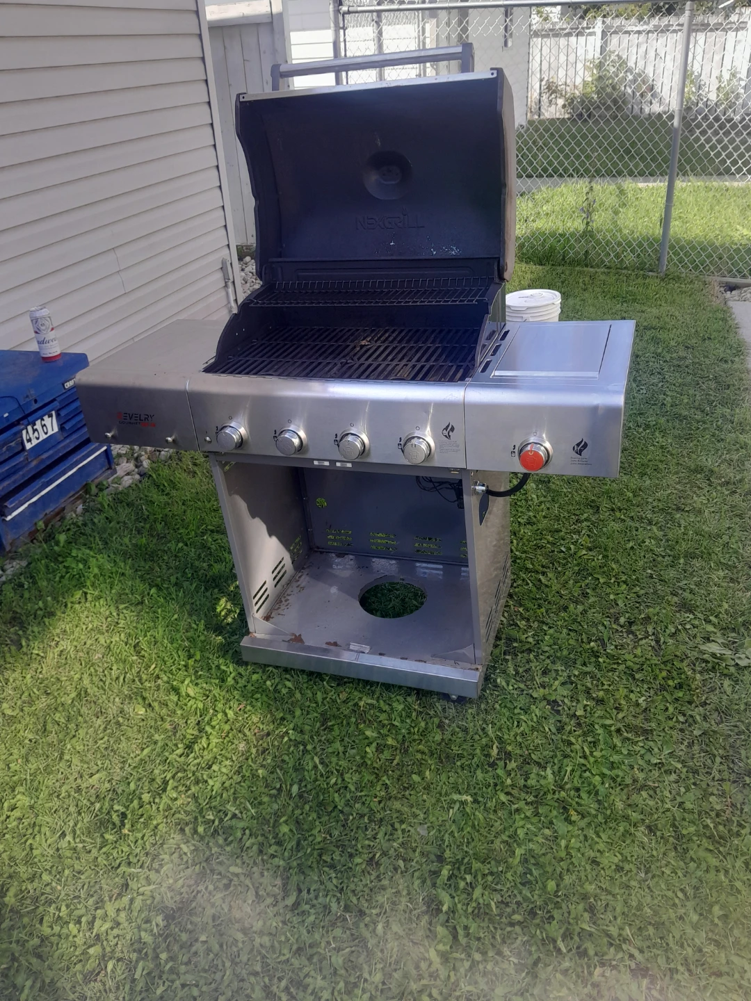 Nexgrill 4-Burner Propane Grill - photo 5