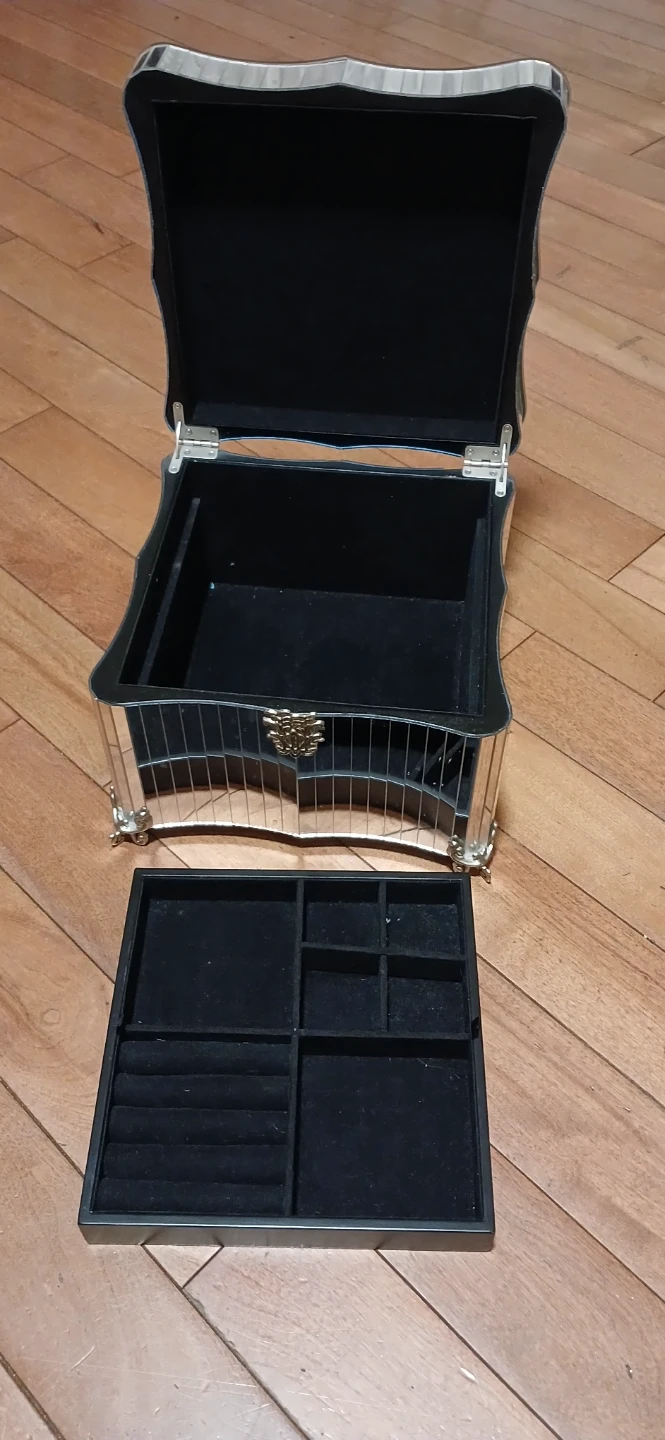 Mirrored Jewelry Box with Compartments - photo 4