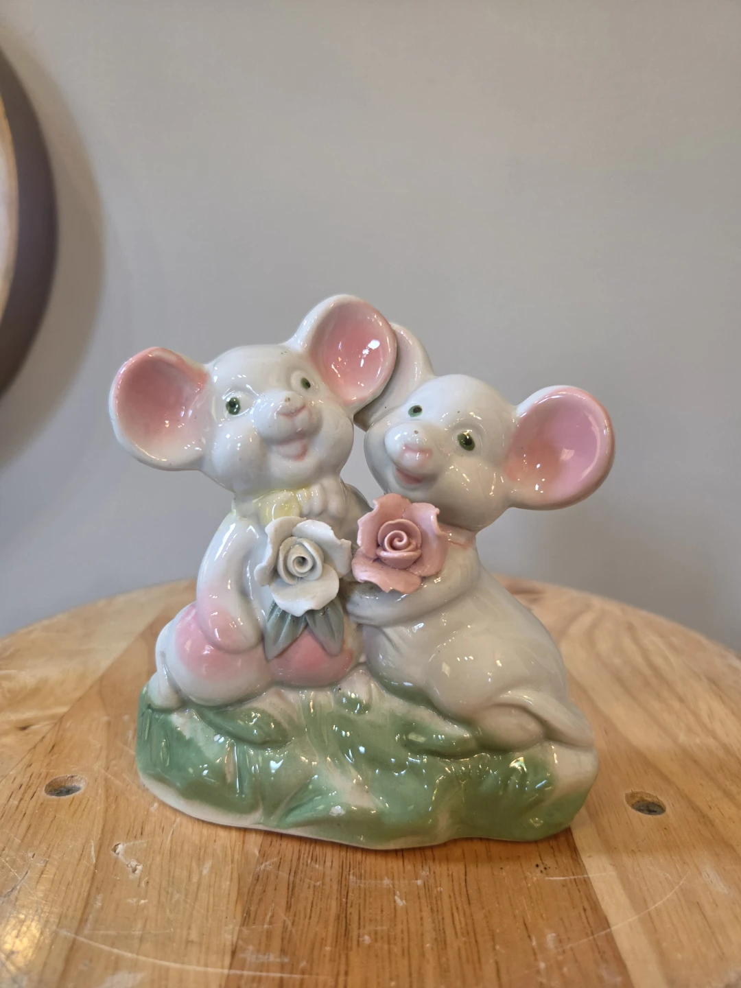 Vtg Ceramic Mice Figurine with Roses 4.5"