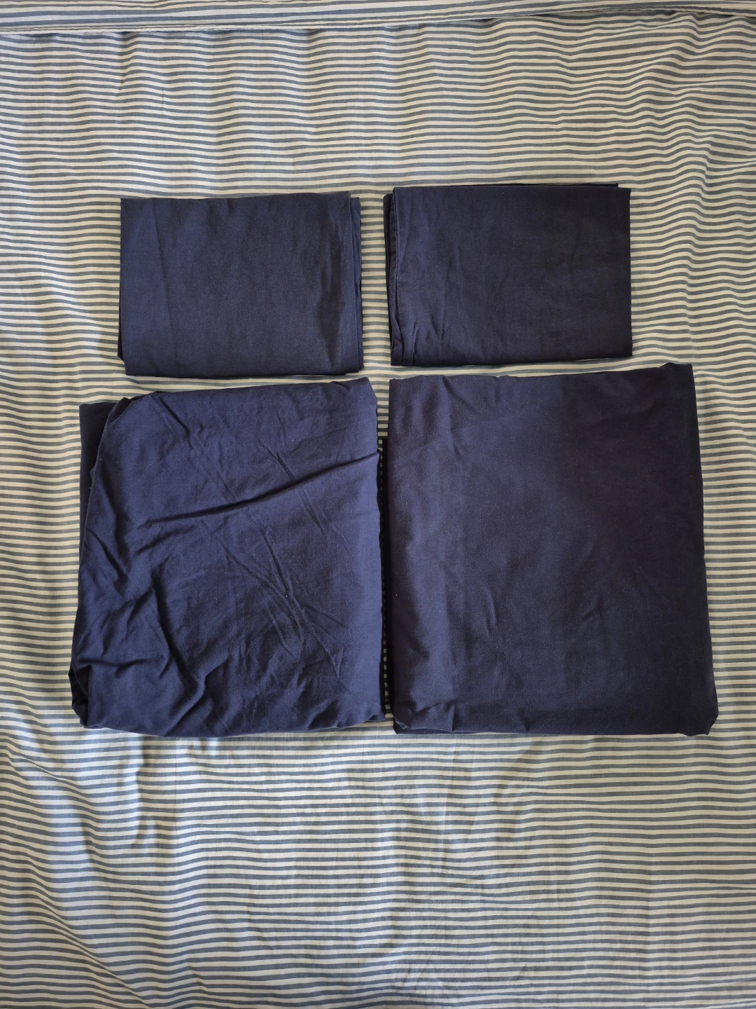 Sheets Set: 2 Fitted +2 Pillowcases Double 100% Cotton Navy Blue - photo 2