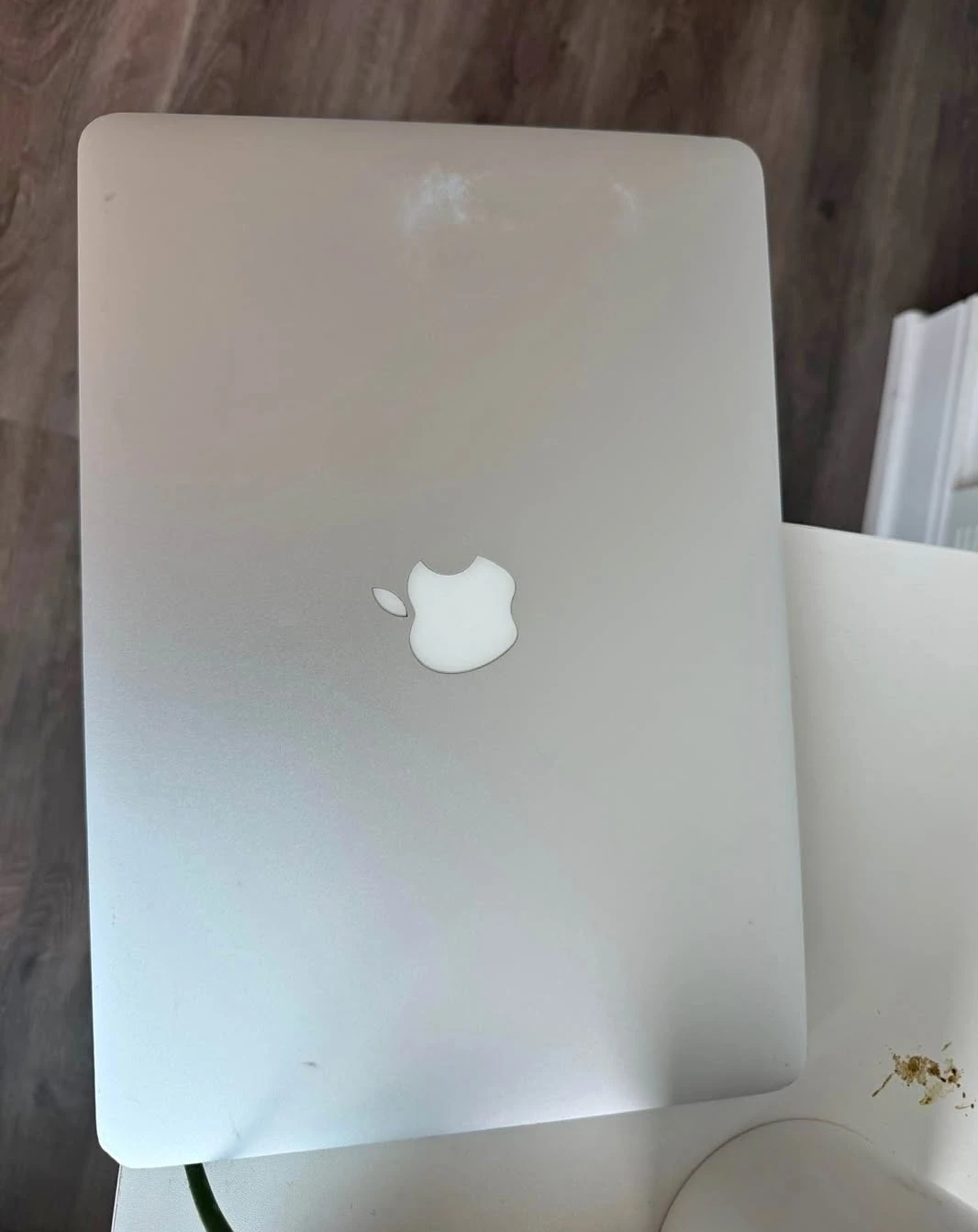 Apple MacBook Laptop