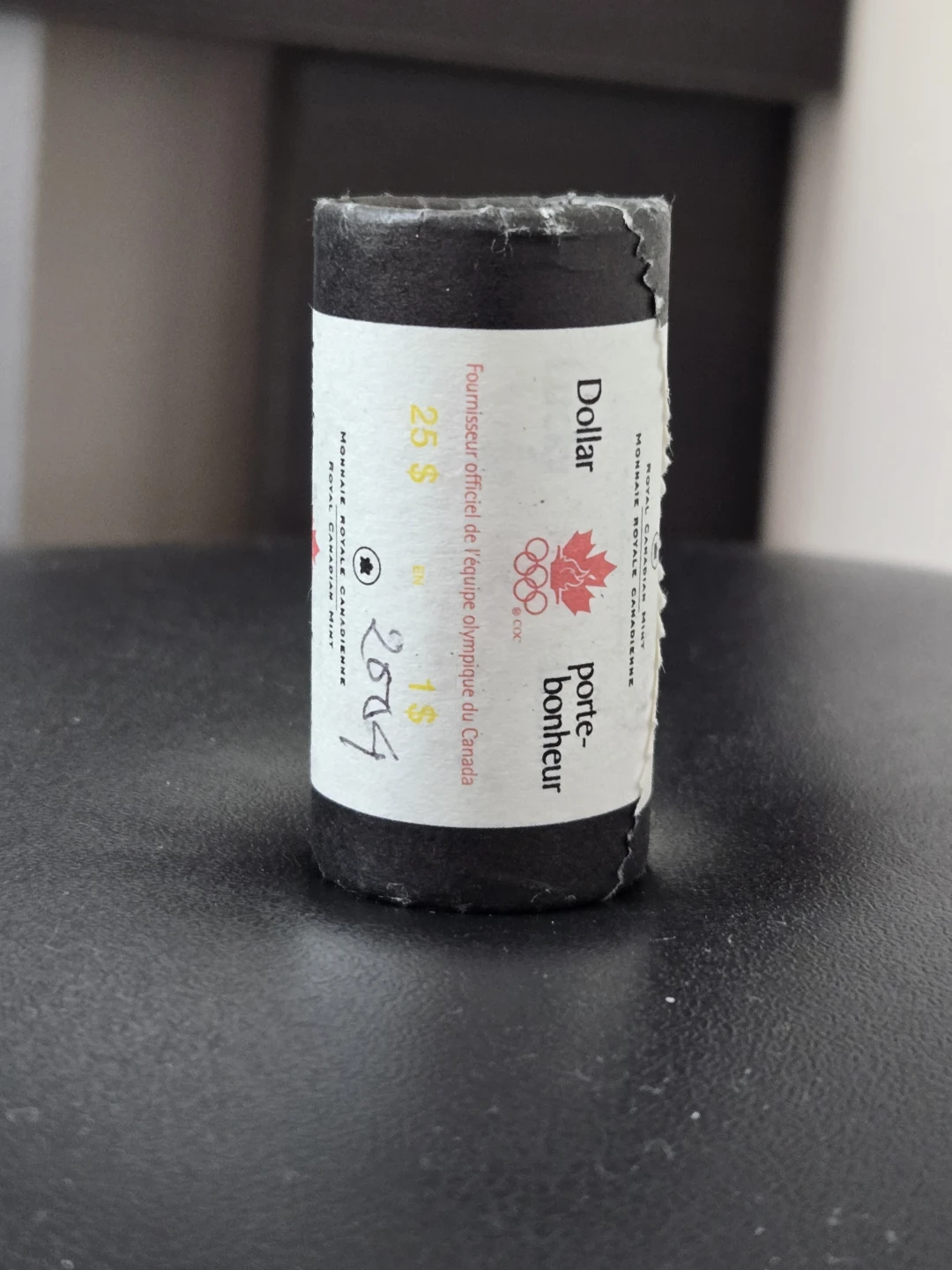 Lucky loonie 2004 Roll UNC - photo 2