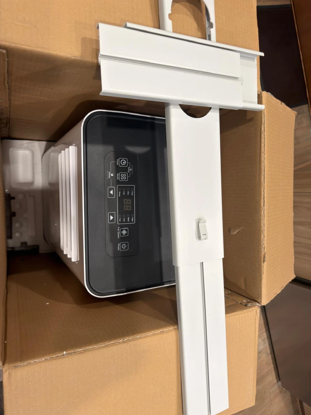 Insignia 14000/9000 BTU Portable Air Conditioner - photo 4