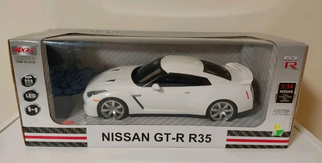 RC Nissan GT-R R35 Car 1/14 New