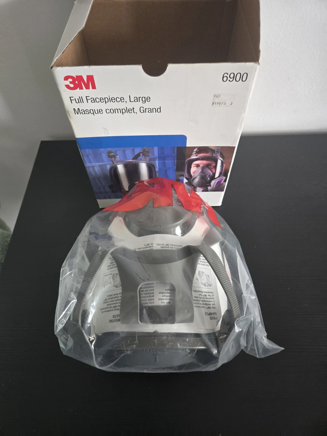 3M Full Facepiece Respirator 6900 Large - photo 2