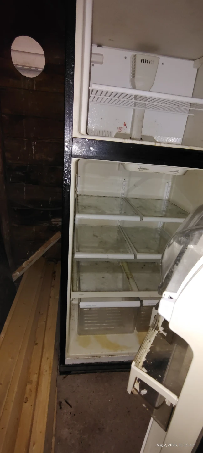 Whirlpool  Fridge - photo 2
