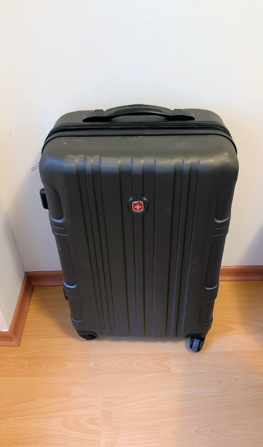 Swiss Gear Hardside Spinner Luggage
