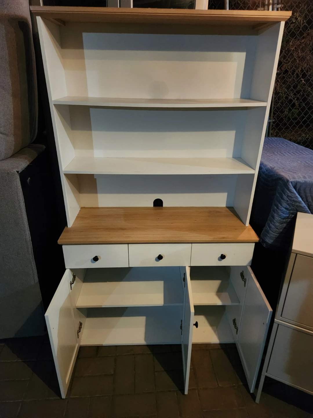 White and wood hutch with drawers and cabinets - photo 2