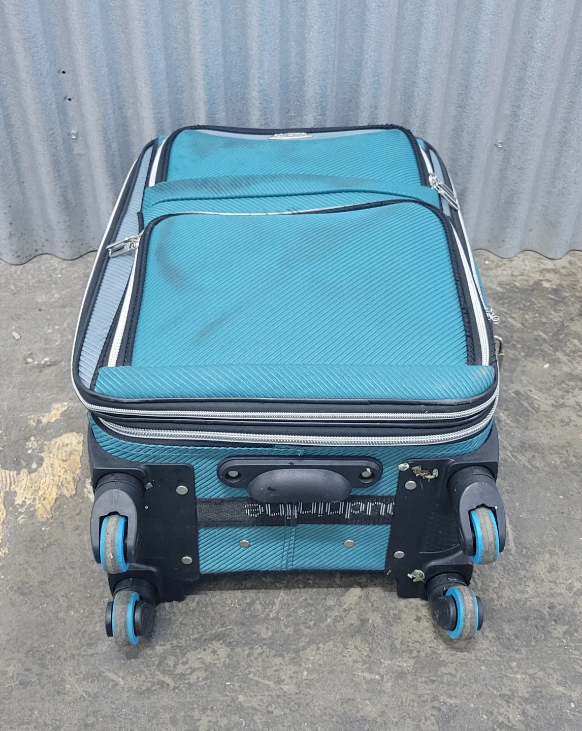 Teal Carry-On Rolling Suitcase w/4 wheels - photo 3