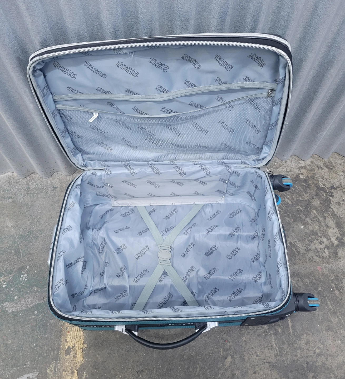 Teal Carry-On Rolling Suitcase w/4 wheels - photo 4