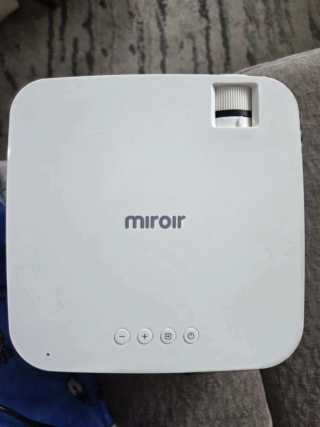 Miroir L500S Smart HD Projector with Remote and Power Adapter